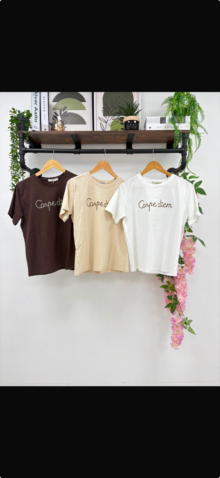 Cara “Carpe diem” Tee